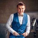 Ведущий Андрей Александров (3392)