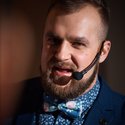 Ведущий Александр Шишкин (5843)