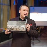 Ведущий Сергей Рябинин 08