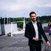 Ведущий Александр Потехин (700)