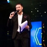 Ведущий Александр Потехин (712)