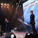 Ведущий Александр Потехин (737)