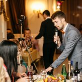 Ведущий Александр Кузьмин (2553)