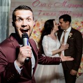 Ведущий Александр Кузьмин (2555)