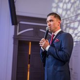 Ведущий Андрей Фролов (2245)