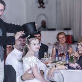 Ведущий Андрей Фролов (2279)