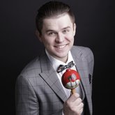 Ведущий Андрей Александров (3346)