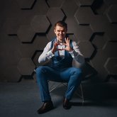 Ведущий Андрей Александров (3357)