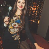 Ведущая Жанна Гагарина (4716)