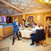 Ведущий Сергей Ромах (4826)