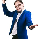 Ведущий Николай Васильев (5280)