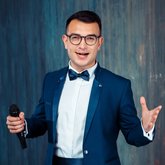 Ведущий Наиль Алиев (6471)