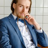 Ведущий Евгений Ладынин (6982)