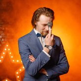 Ведущий Евгений Ладынин (6986)