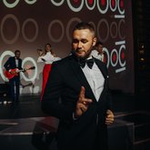 Ведущий Алексей Бондарчук (7286)