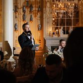 Ведущий Алексей Бондарчук (7323)