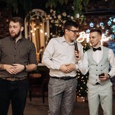 Ведущий Сергей Ботин (7383)