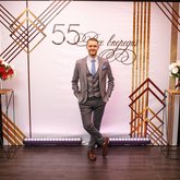 Ведущий Виктор Чебук (7560)