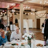 Ведущий Денис Сахаров (7901)