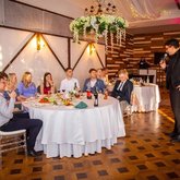 Ведущий Денис Сахаров (7918)