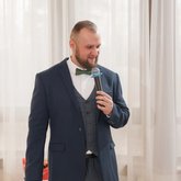 Ведущий Александр Шишкин (7955)