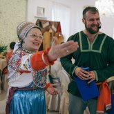 Ведущий Александр Шишкин (8007)