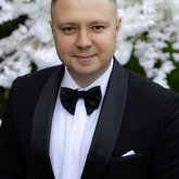 Ведущий Андрей Ротай (8040)
