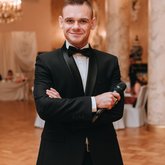 Ведущий Ведущий Александр Кот (8344)