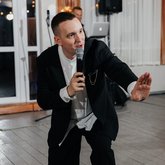 Ведущий Лев Черных (8402)