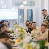 Ведущий Артём Бияк (8593)