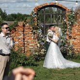Ведущий Артём Бияк (8612)