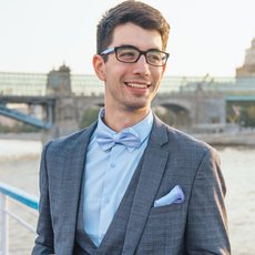 Ведущий Алексей Герасимов
