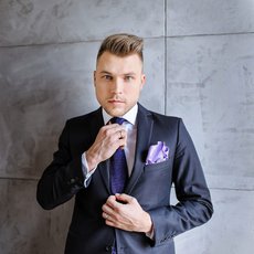 Ведущий Кирилл Бобров