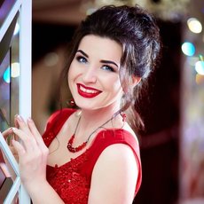 Ведущая Валентина Ковердяева