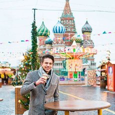 Ведущий Савва Поляков
