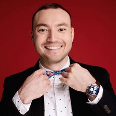 Ведущий Ярослав Орешкин