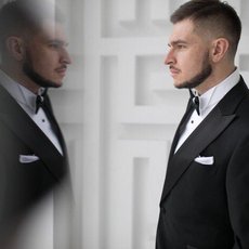 Ведущий Алексей Кобелюк