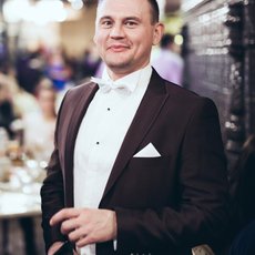 Ведущий Меньщиков Степан